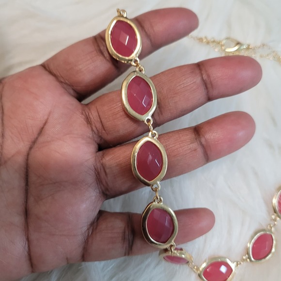 Women's Pink Jewelry Oval Stone Statement Necklace - Picture 4 of 4